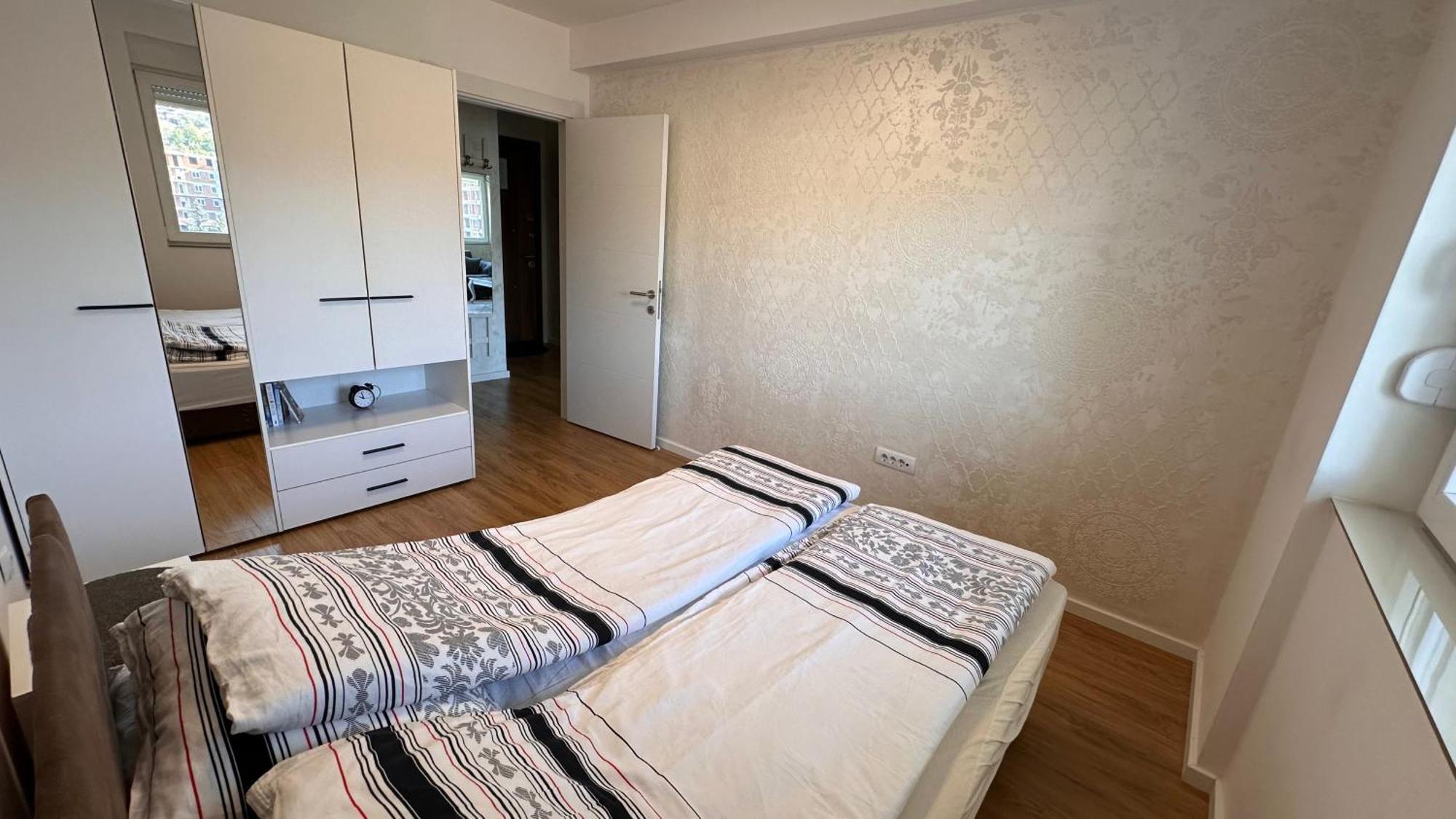 Apartman Ano Lux โนวีปาซาร์ ภายนอก รูปภาพ